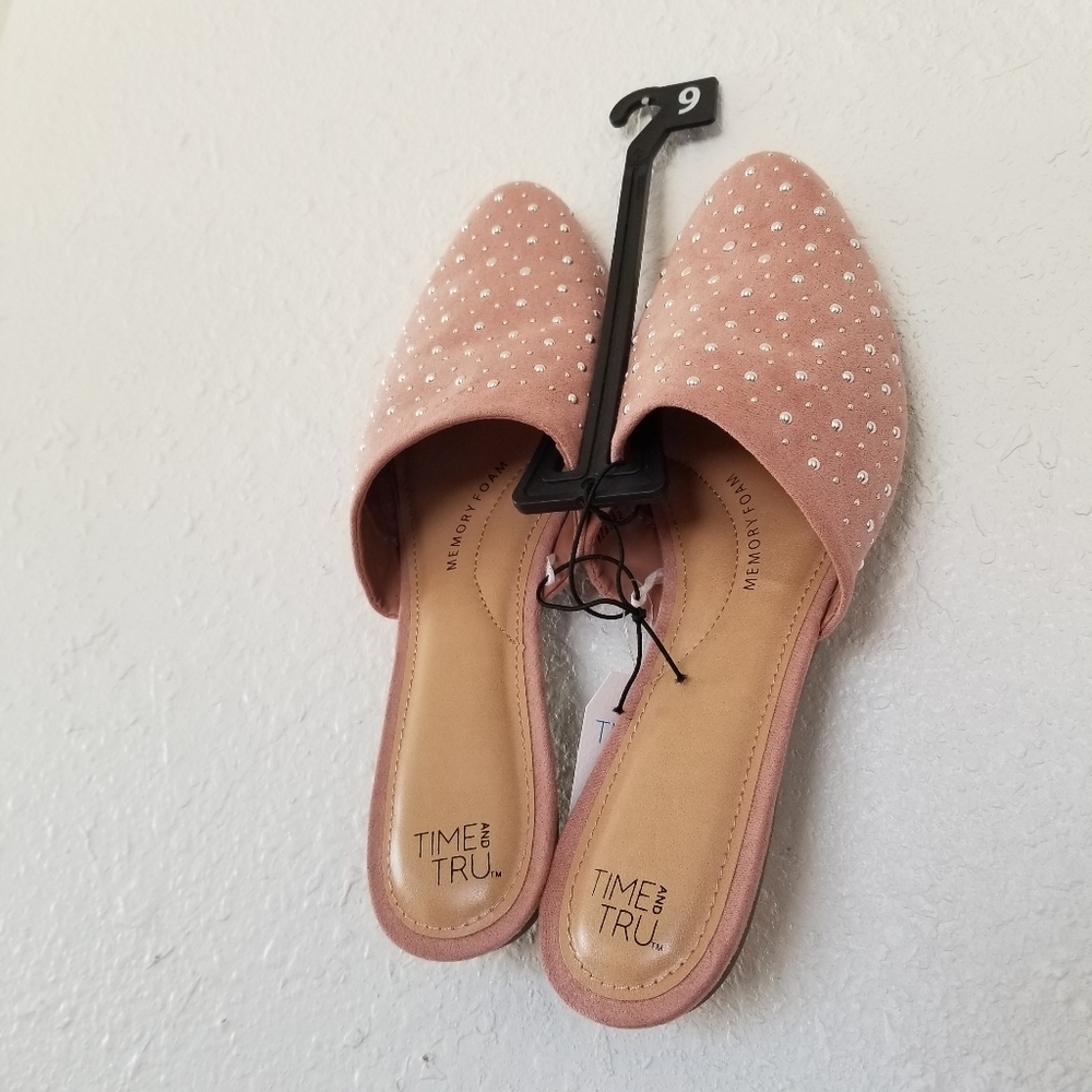 *LAST PAIR* Slip on flats with silver dot detail - Picture 4 of 7